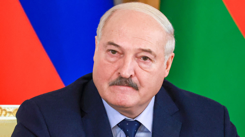Президент Белоруссии запретил правительству и чиновникам жаловаться на санкции