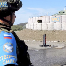 В Кремле подтвердили начало вывода российских миротворцев из Нагорного Карабаха