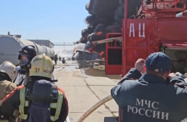 В Омске загорелись емкости с нефтепродуктами