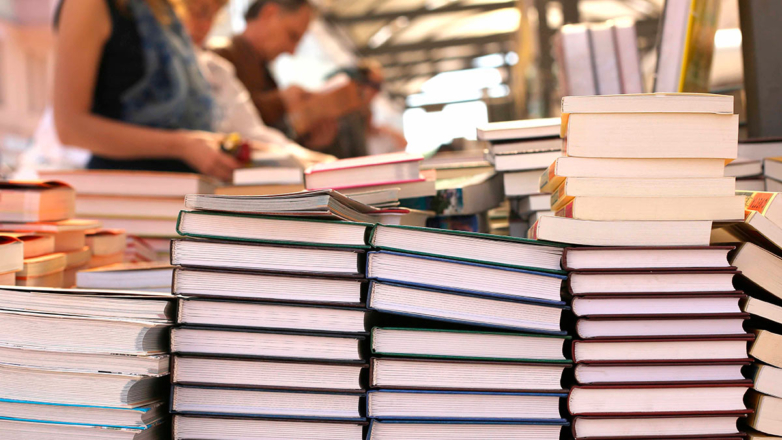 ФАС возбудила дело в отношении издательства "Просвещение" из-за высоких цен на учебники