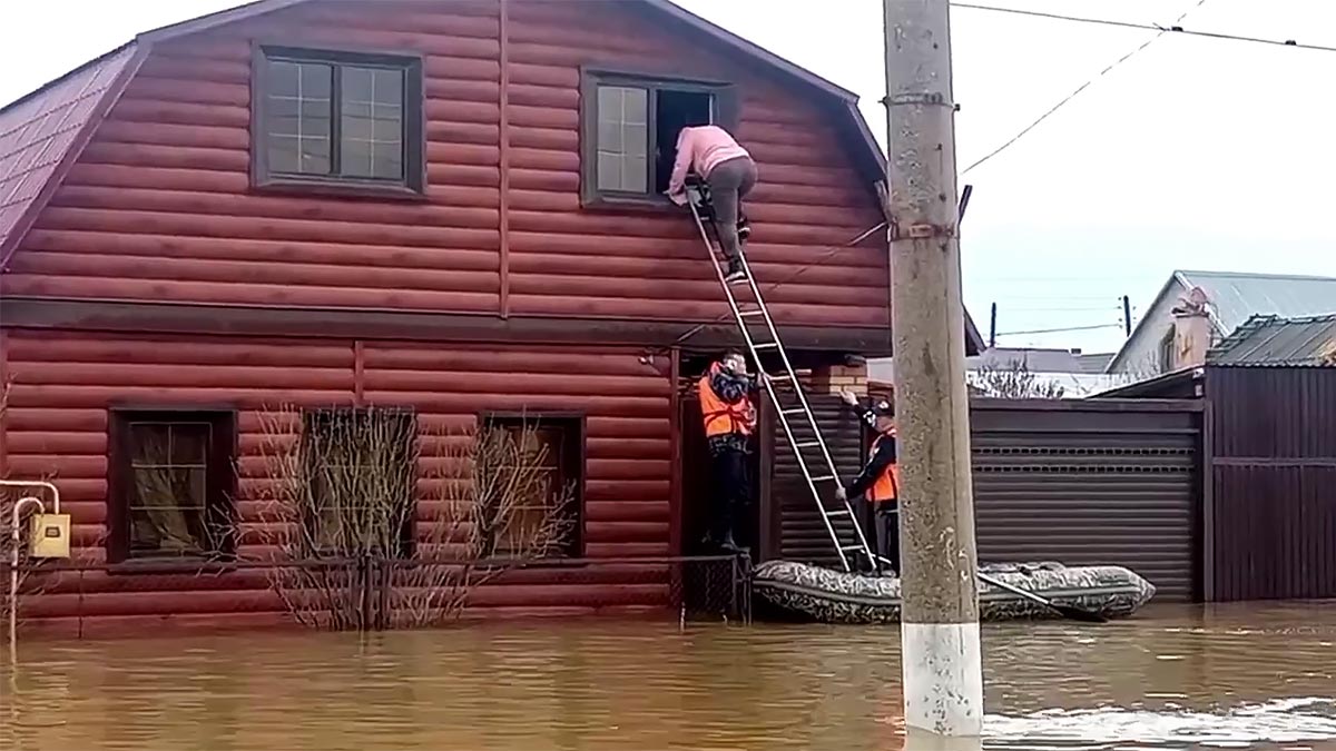 В Минстрое назвали сумму ущерба жилью от наводнения в Оренбуржье
