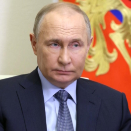 Путин выразил соболезнования в связи с гибелью Раиси