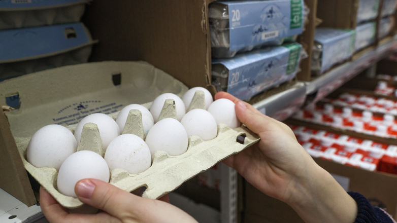 Крупнейшие торговые сети РФ начали проверять из-за стоимости яиц