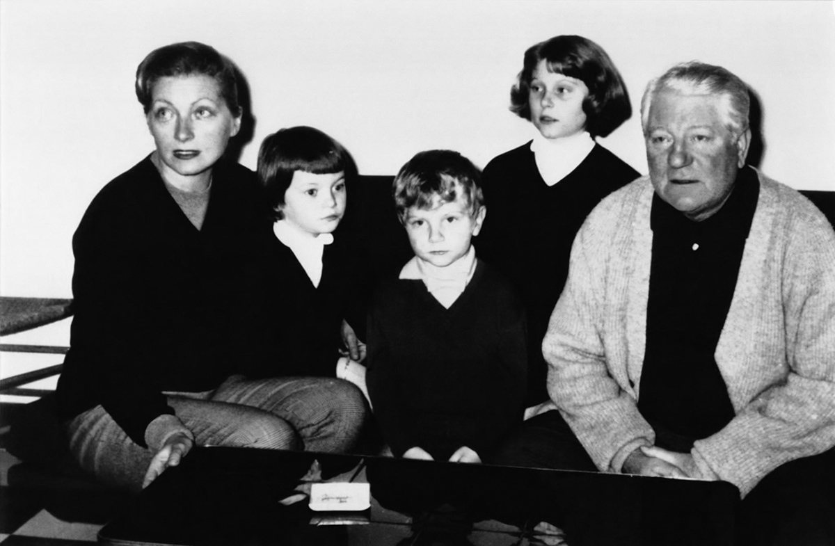 Жан Габен и Доминик Фурнье с детьми 1960-е г.