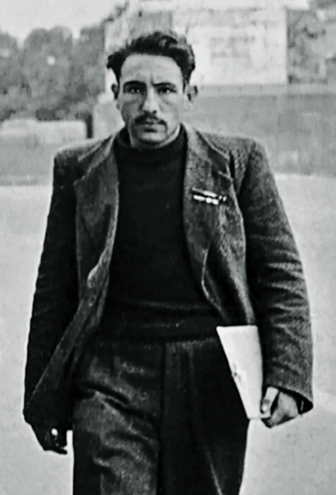 Эрнст Иосифович Неизвестный на площади Свободы в Риге. 1946-1947 г.