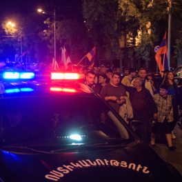 В Армении начались задержания участников акций протеста