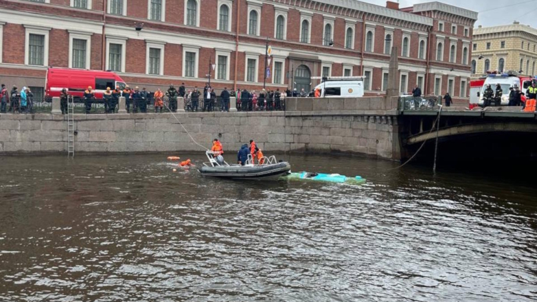 Глава Дагестана поручил представить к наградам троих земляков, спасавших пассажиров упавшего в реку автобуса