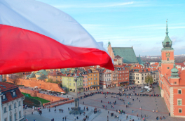 Демонстрация против втягивания Польши в конфликт на Украине проходит в Варшаве