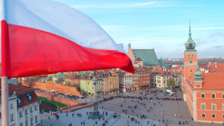 Демонстрация против втягивания Польши в конфликт на Украине проходит в Варшаве