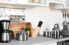 Испортят интерьер: 6 вещей на кухне, из-за которых она кажется неопрятной