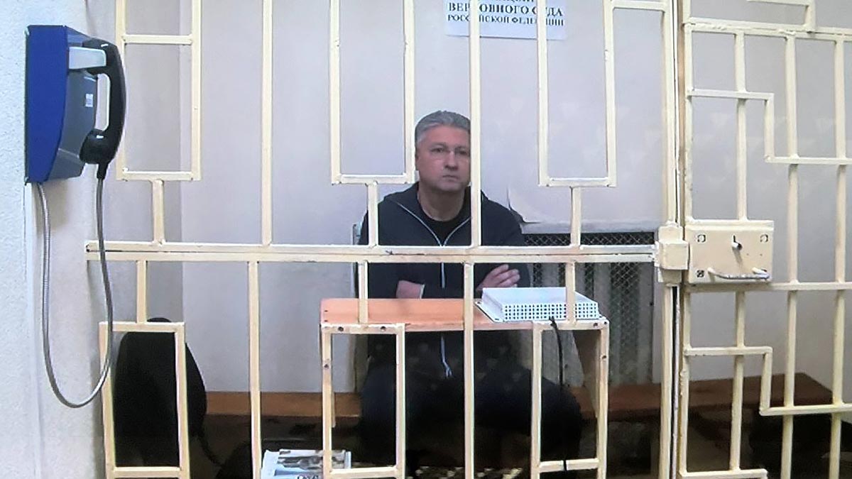 Басманный суд продлил арест заместителю министра обороны Иванову