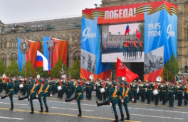 Хакеры взломали телеканалы Украины и показали парад Победы