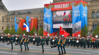 Хакеры взломали телеканалы Украины и показали парад Победы