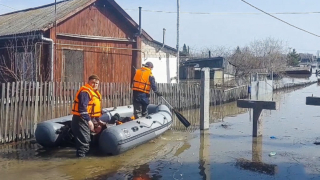 МЧС: в России за сутки от воды освободились 954 жилых дома