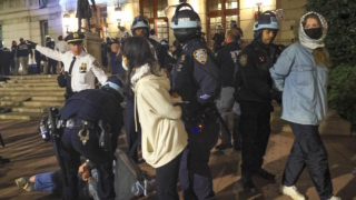 300 человек задержаны на пропалестинских акциях в Нью-Йорке