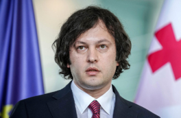 Премьер Грузии заявил, что еврокомиссар угрожал ему судьбой Фицо