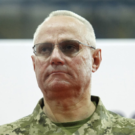 Бывшего главнокомандующего ВСУ Хомчака объявили в розыск в России