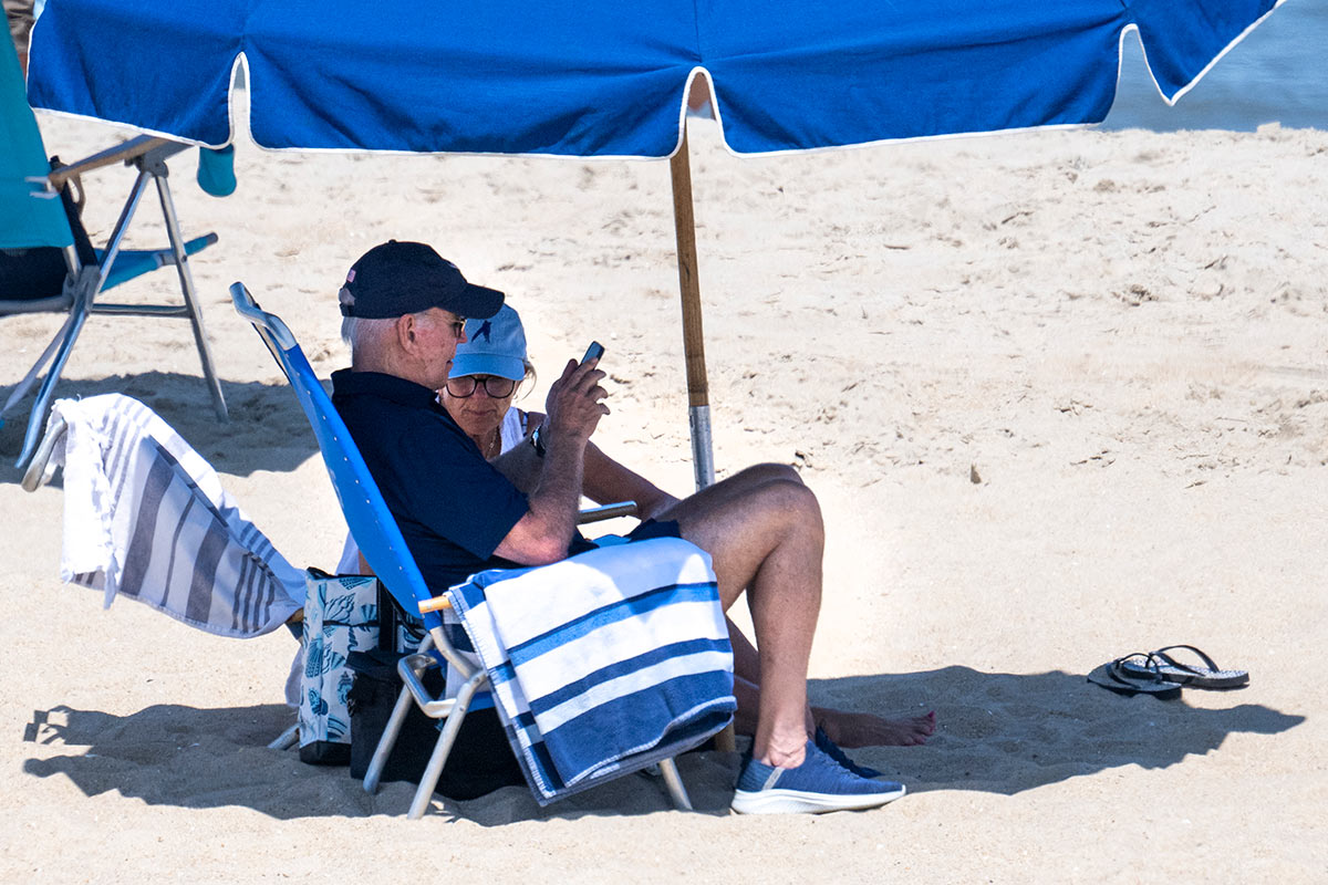 Президент США Джо Байден на пляже