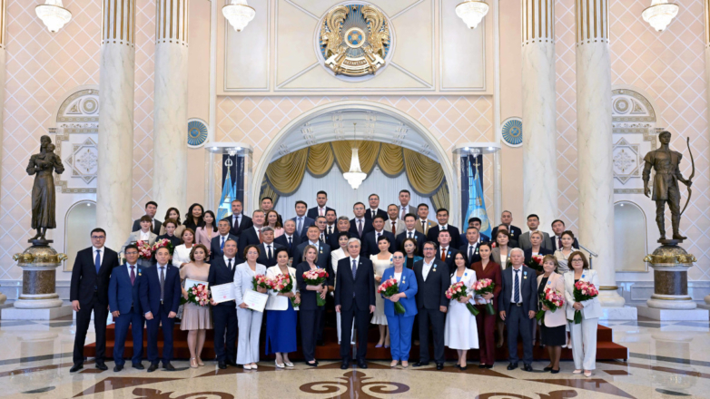 Президент Казахстана Касым-Жомарт Токаев поздравил журналистов с профессиональным праздником