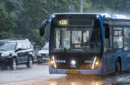 Сильный ливень повлиял на движение общественного транспорта в Москве