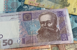 В Раде заявили, что Украина может пойти на девальвацию и эмиссию гривны