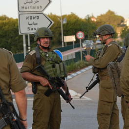 Нетаньяху назвал неприемлемым решение ввести тактические паузы в боях в Газе
