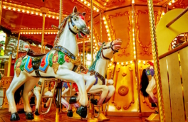 Какой сегодня праздник: 28 июня – День карусельной лошадки