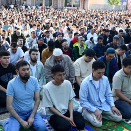 В праздновании Курбан-байрама в Москве приняли участие 200 тыс. мусульман
