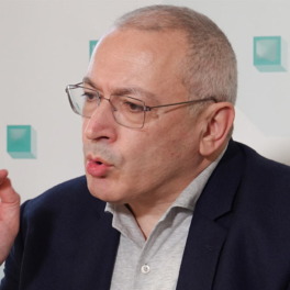 Суд одобрил изъятие 1,4 млрд рублей со счетов Ходорковского и Лебедева