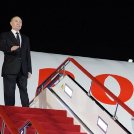 Путин прибыл в Астану для участия в саммите ШОС