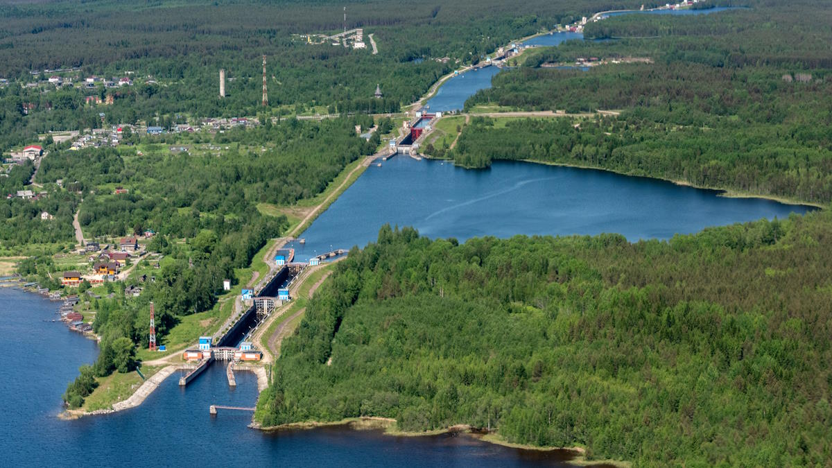 В Карелии на Беломорско-Балтийском канале размыло дамбу, есть пострадавшие