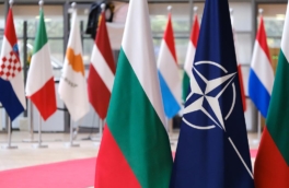 Болгария хочет стать посредником в мирных переговорах на саммите НАТО