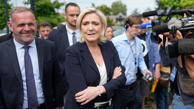 RFI: Ле Пен вновь возглавила фракцию "Нацобъединения" в парламенте
