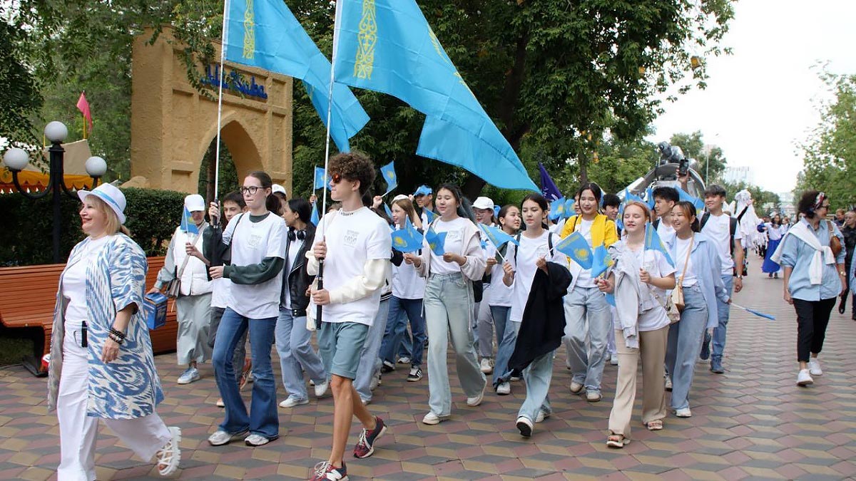 Казахстанская столица в возрасте расцвета: Астана отметила своё 26-летие на земле и в небе
