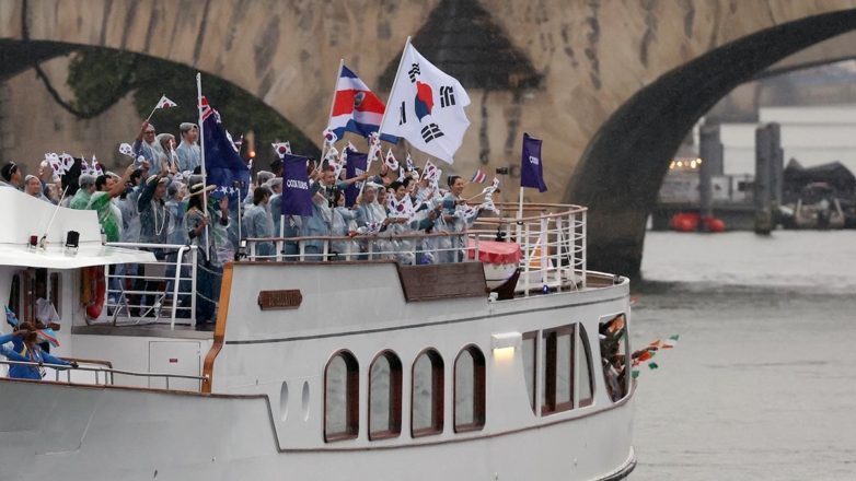 Лодка со спортсменами из Южной Кореи.