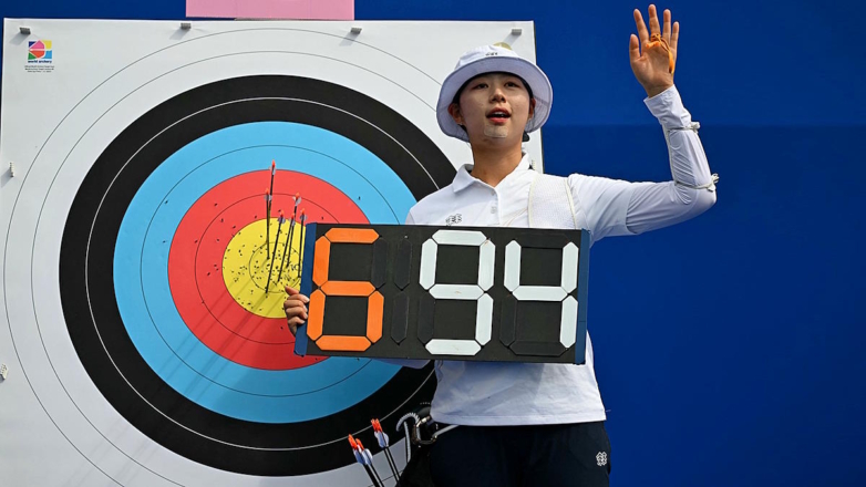 Южнокорейская лучница Лим Си Хён