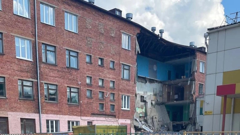 Обрушение здания Дворца творчества в городе Белове