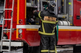 На Кубани спустя сутки потушили пожар на атакованной БПЛА нефтебазе в станице Ленинградской