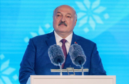 Лукашенко: Белоруссия предлагает дипломатическим путем решать вопросы с Польшей и Литвой
