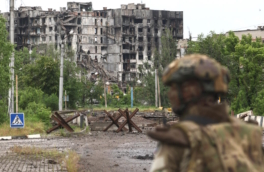 Командир "Ахмата": ВС РФ заняли первую линию высотных домов в Волчанске