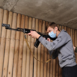Украинских школьников будут учить стрельбе и фортификации