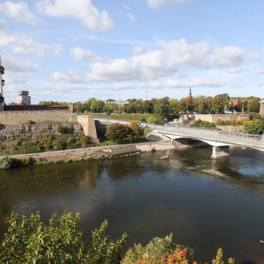 Эстония предложила России вместе измерить фарватер приграничной реки Нарвы