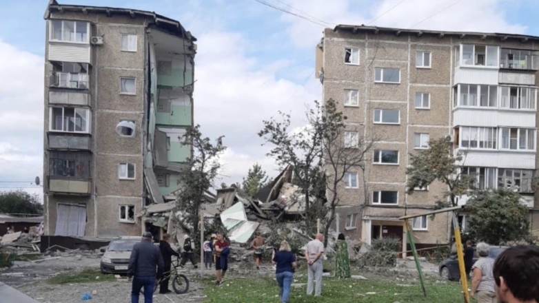 В Нижнем Тагиле после взрыва обрушился подъезд жилого дома