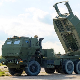 Зеленский заявил, что США втрое сократили поставки Украине ракет к HIMARS