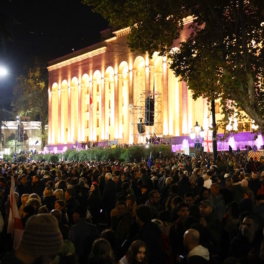 Акция протеста оппозиции против итогов выборов стартовала в Тбилиси