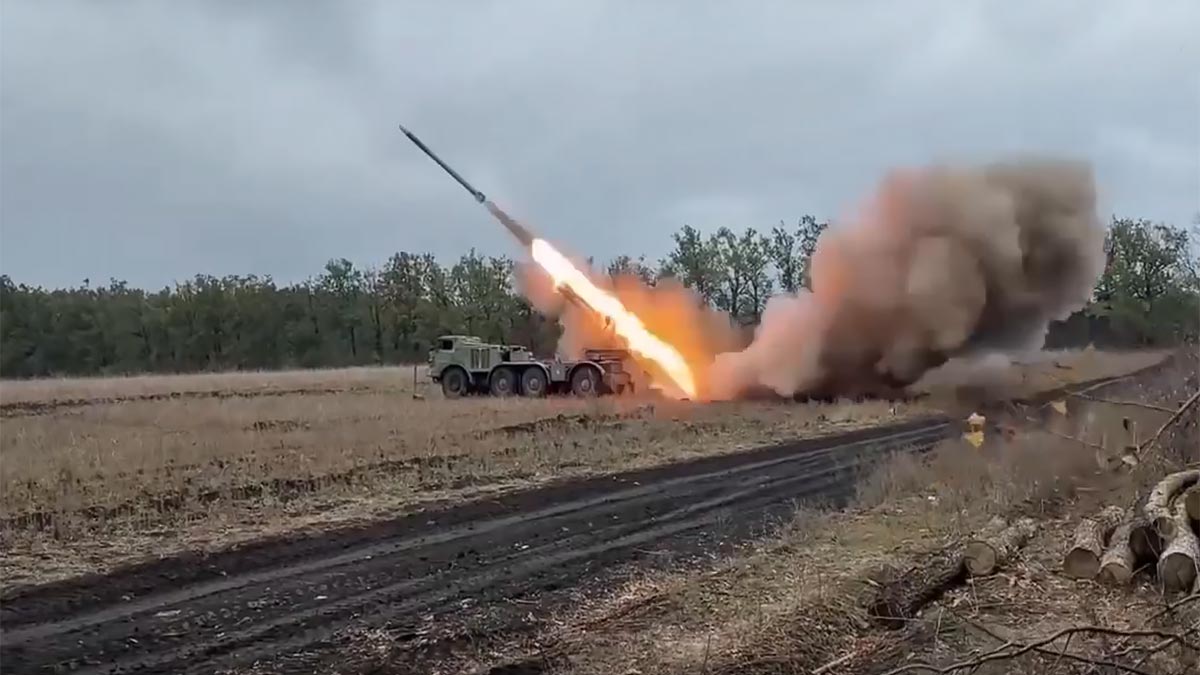 Работа РСЗО «Ураган»