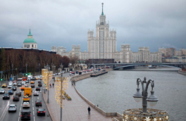 Приход метеозимы в Москву откладывается: синоптик спрогнозировал, когда температура воздуха опустится ниже 0°С