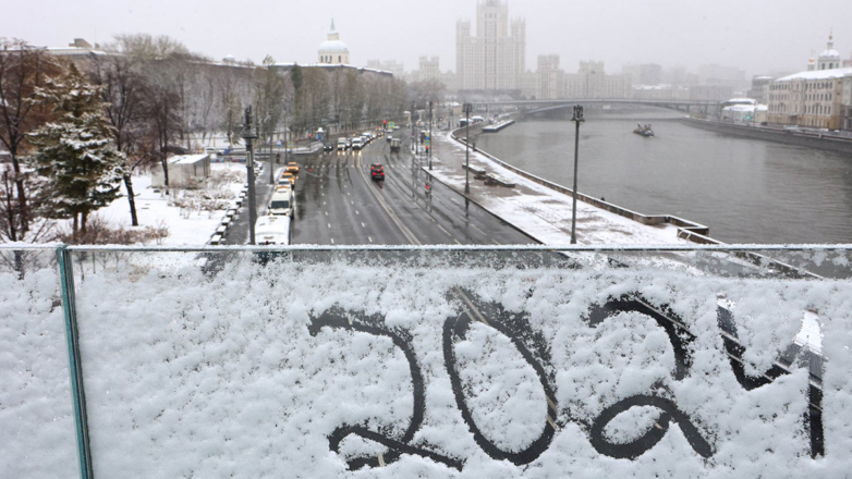 Снег в Москве