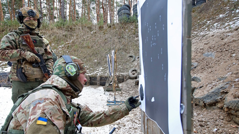 Тренировка украинских военнослужащих (архивное фото)