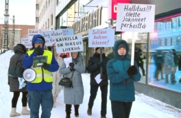 В четырех городах Финляндии прошли митинги в поддержку открытия границ с Россией